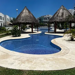 Departamento En Planta Baja Con Alberca Cancún